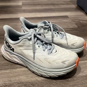 Hoka Arahi 6- Women’s size 7